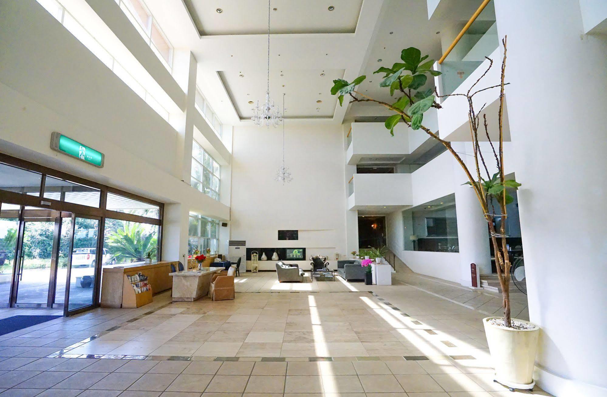 סאוגוויפו Lake Hills Jeju Resort מראה חיצוני תמונה